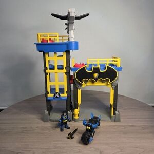 Fisher-Price Imaginext DC Super Friends Streets of Gotham City Tower Playset